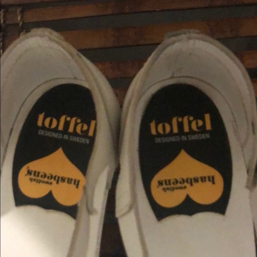 Like new white Swedish hasbeens toffel wood clogs - Picture 2 of 8